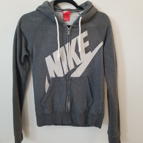 Nike Rally Logo Pull over Hoodie - Picture 6 of 9